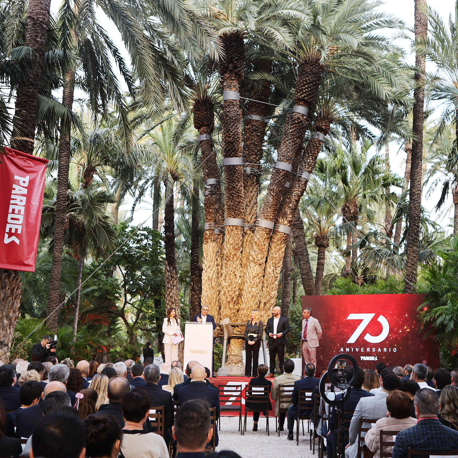 Plano general de la gala del 70 aniversario de Paredes